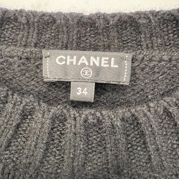 Chanel 2020 Cashmere Sweater - Picture 9 of 10